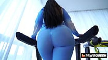 After a workout, PAWGQueen Ryan Smalls was in heaven! What do you think Louie Small came from?