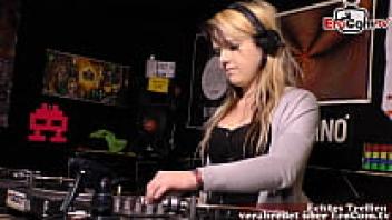 A fan and DJ Teen were present at the German sex meetup.