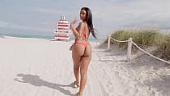 This is an ode to Arianna Knight's perfect black big ass, and it is called BANGBROS.