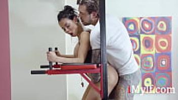 Canela Skin Fit, Thick, and Juicy MILF in the Gym