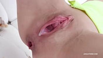 Mika Bakhtiari is returned to win back the affection of black bulls. IV404