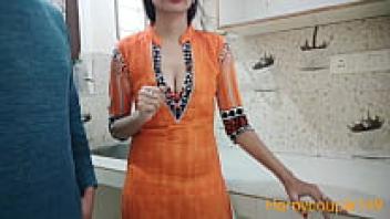 The wealthy woman paid the landlord to get her ass. XVideos.com