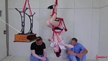 Babe Bdsm slurps up pee.