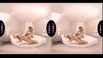 PS4 Virtual Reality Gear from PORNBCN Samsung A milf is more aroused than ever and engages in orgasmic masturbation of her pussy and enormous boobs for her followers. Big boobs and tits of a mature babe mother