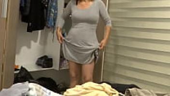 The hairy step HOT ARDIENTES69: MUM ON BEACH VACATION, ON DISPLAY, MASTURBATES, URINE, HAIRY PUSSY, BIKINI