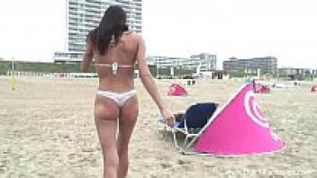 A Dutch girl who loves Massage Beach