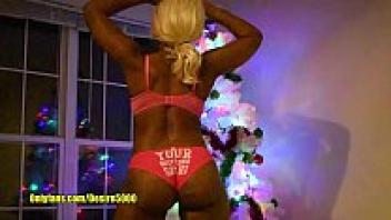 Big ass booty holiday twerk