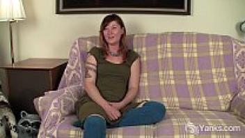 Yanks' Turquoise Tattooed Babe